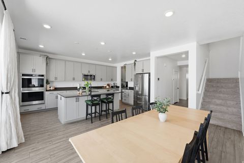 Tiny photo for 862 W 1080 S, American Fork, UT 84003 (MLS # 2169232)