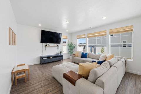 Tiny photo for 862 W 1080 S, American Fork, UT 84003 (MLS # 2169232)