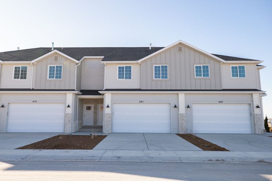 INTEREST RATES STARTING AS LOW AS 3.99% with our preferred lender or $20,000 INCENTIVE towards closing costs, rate buydown, or price reduction regardless of lender! (Talk to agent for conditions.) Must-See New Salem Fields Community! Move-in ready! This beautiful home built by Flagship Homes features 3 bedrooms +loft, 2.5 bathrooms, quartz countertops, full landscaping, a 2 car garage, and fenced backyard. The primary bedroom has a vaulted ceiling, large walk-in closet, and dual sinks with a separate tub/shower. With an unfinished basement, this home provides space for storage and room to grow. (If preferred, basement can be finished for an additional charge.) Call for more information or stop by our model home at 495 E 720 N, Salem, UT for a tour. Model home hours: Monday-Saturday 11 AM - 6 PM. Buyers to verify all information. Square footage is from house plans.