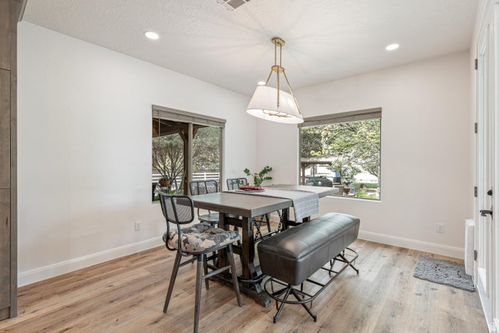 DIAMOND VALLEY ACRES - Residential