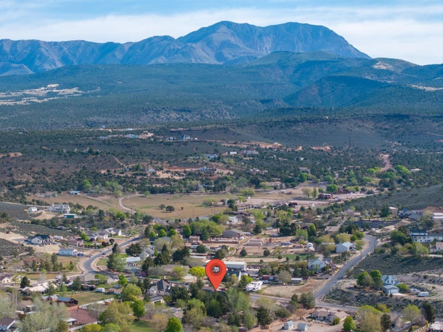 DIAMOND VALLEY ACRES - Residential