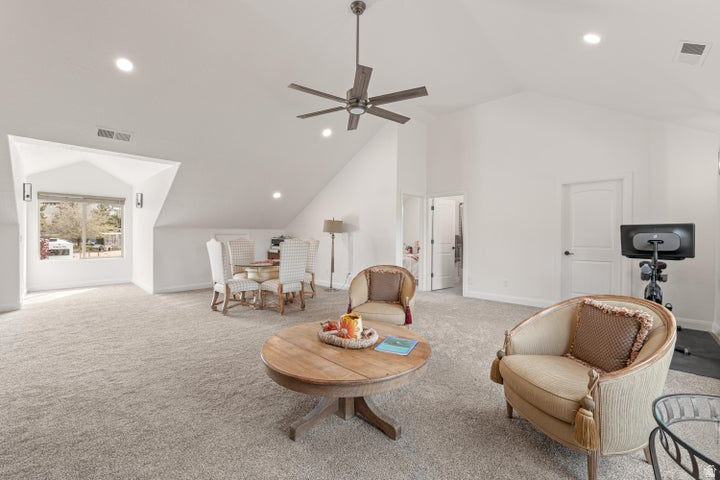 DIAMOND VALLEY ACRES - Residential