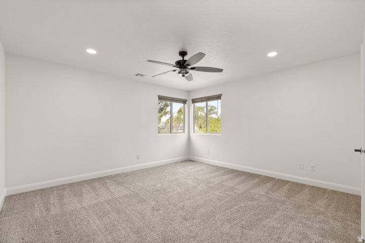 DIAMOND VALLEY ACRES - Residential