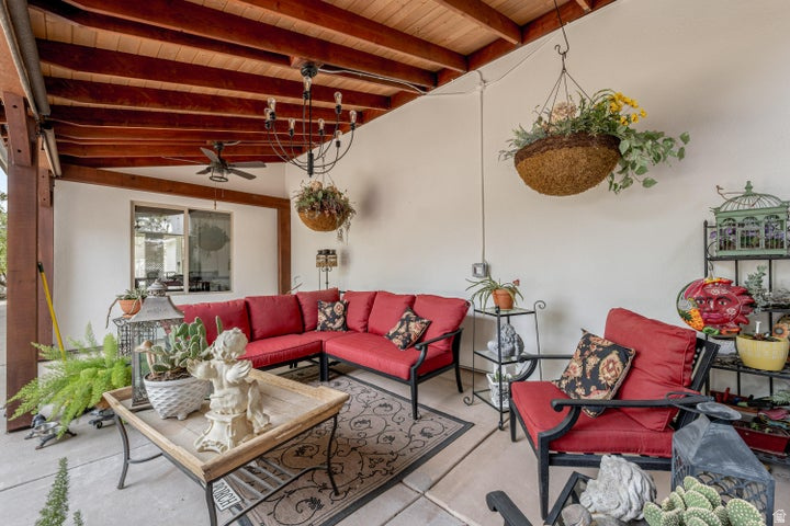 DIAMOND VALLEY ACRES - Residential