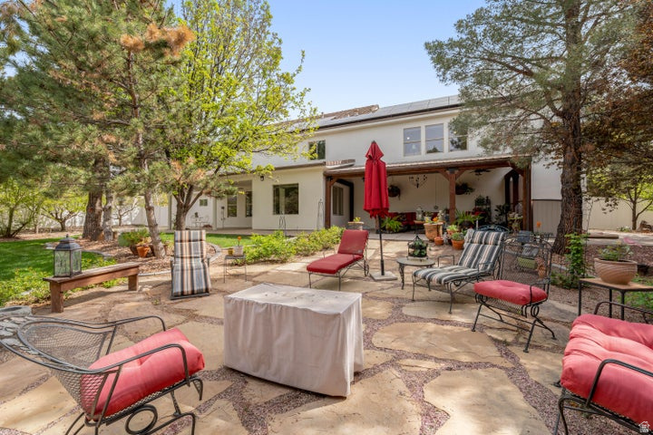 DIAMOND VALLEY ACRES - Residential