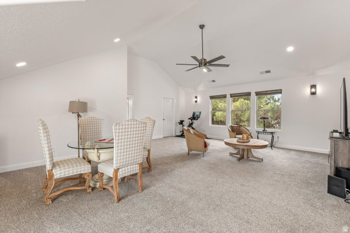 DIAMOND VALLEY ACRES - Residential