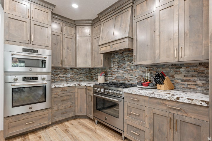 DIAMOND VALLEY ACRES - Residential