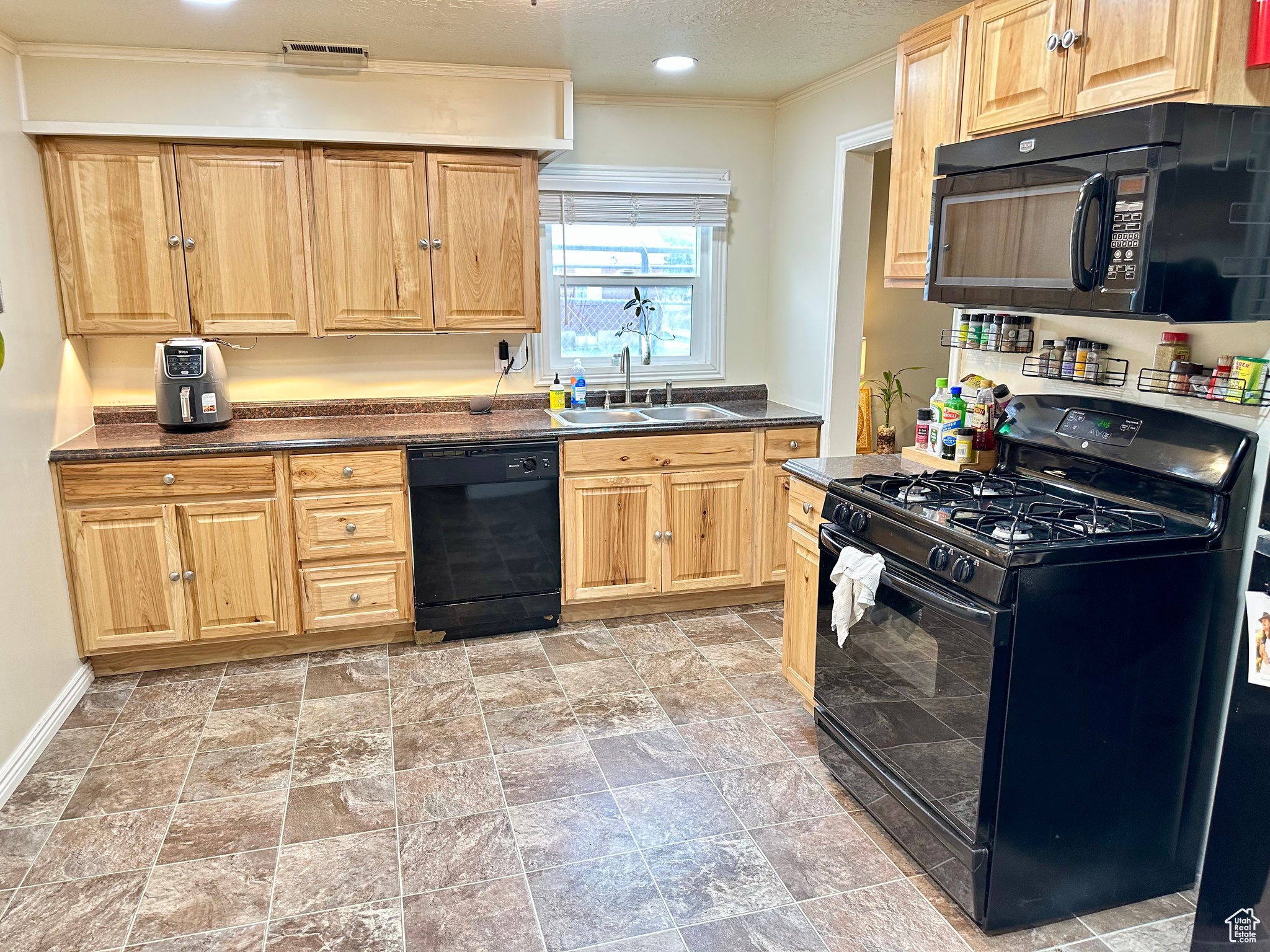 MOUNTAIN VIEW - Residential