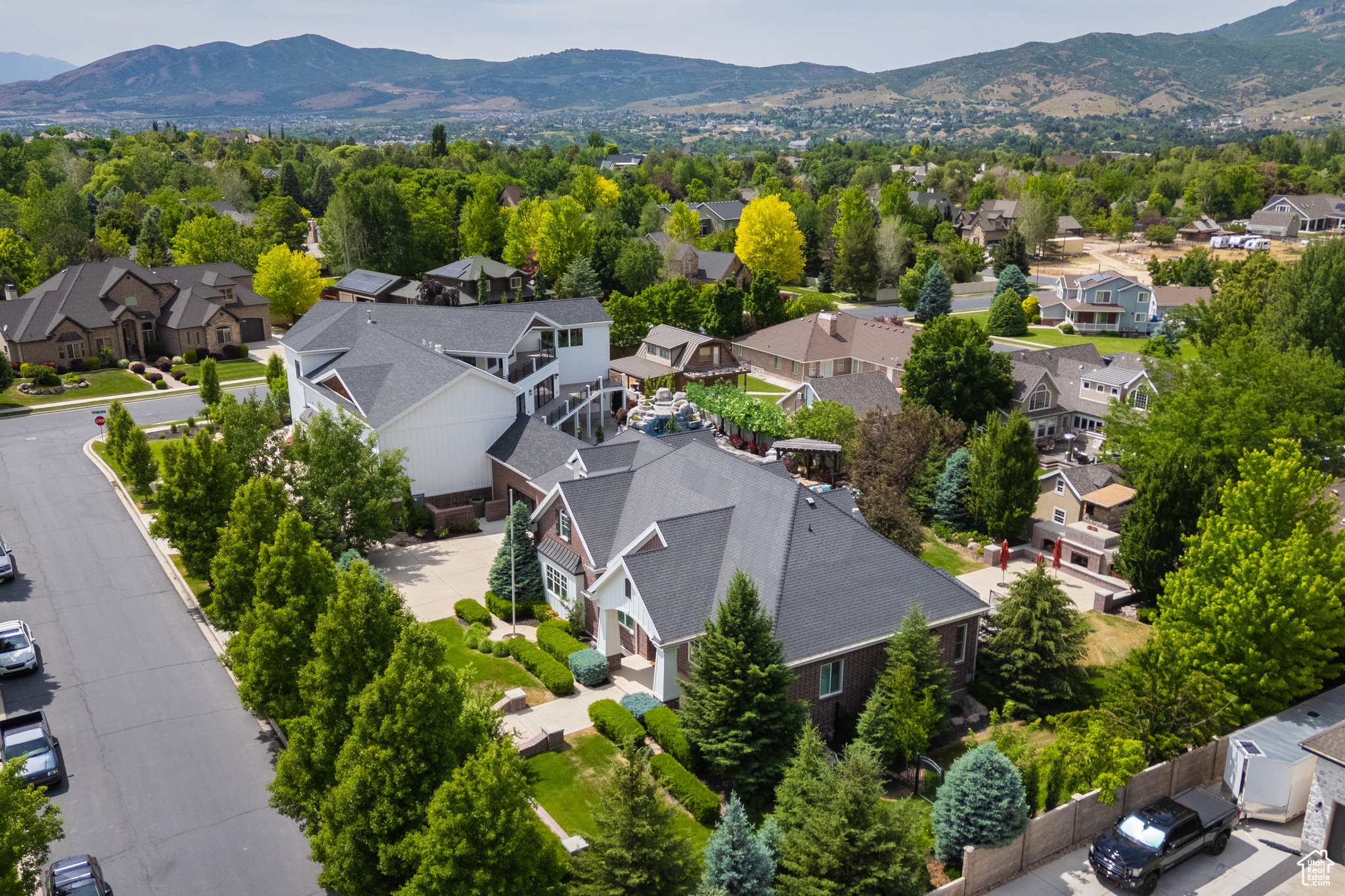 EAST MOUNTAIN ESTATES - Residential