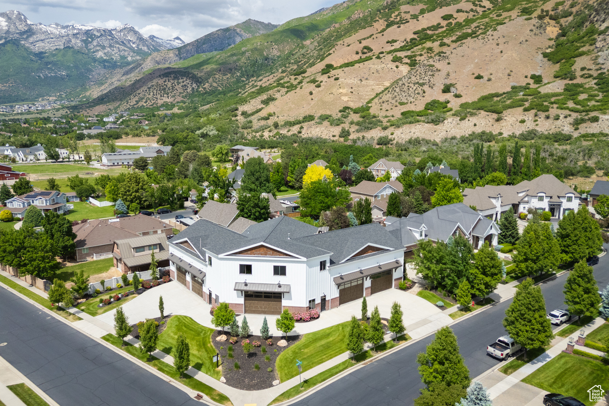 EAST MOUNTAIN ESTATES - Residential