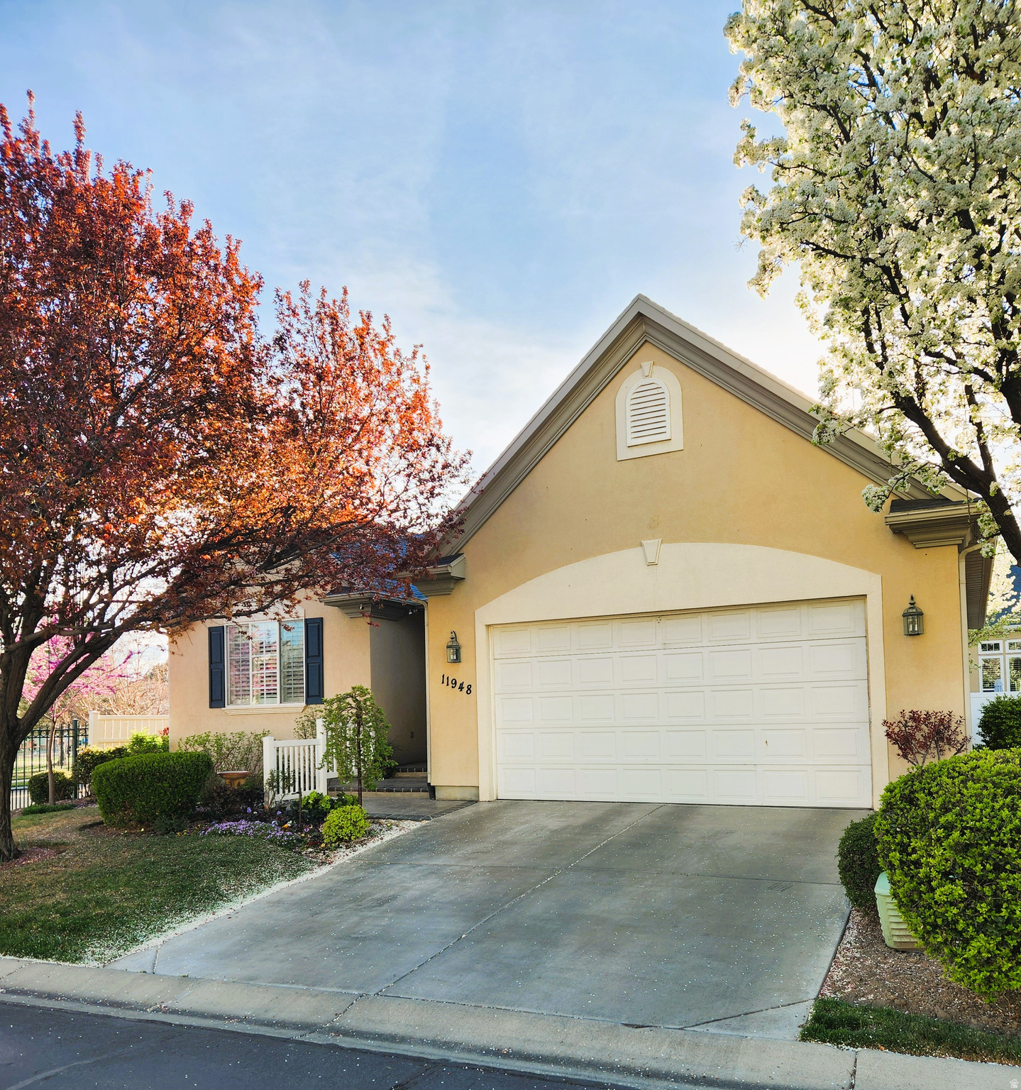 THE COTTAGES - Residential