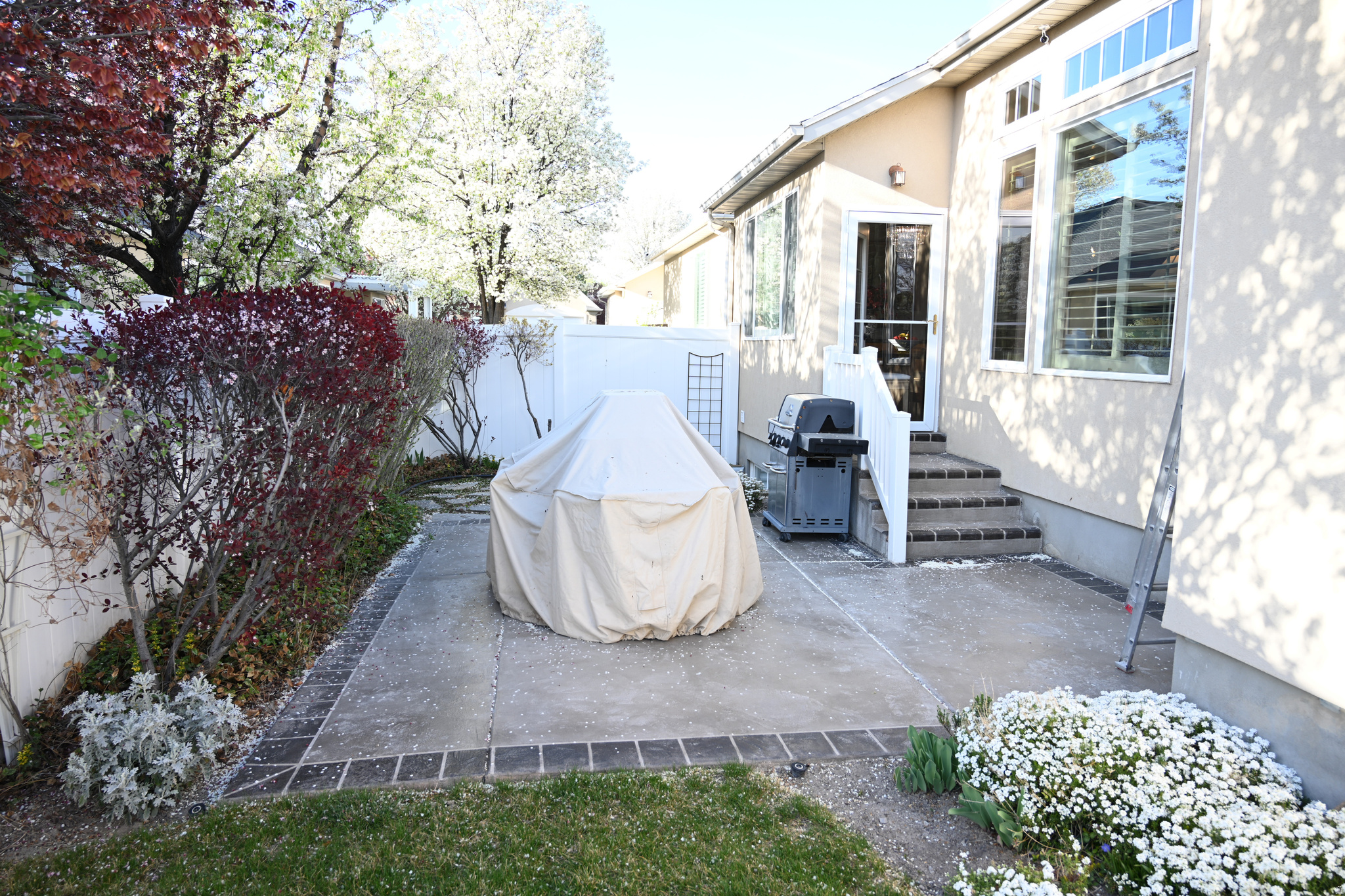 THE COTTAGES - Residential