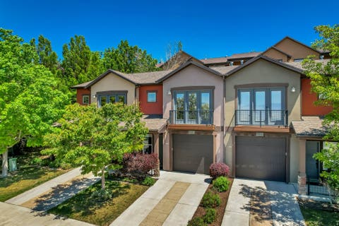 Townhouse For Sale - 14795 S Chandlerpoint Way<br/> Draper, UT 84020