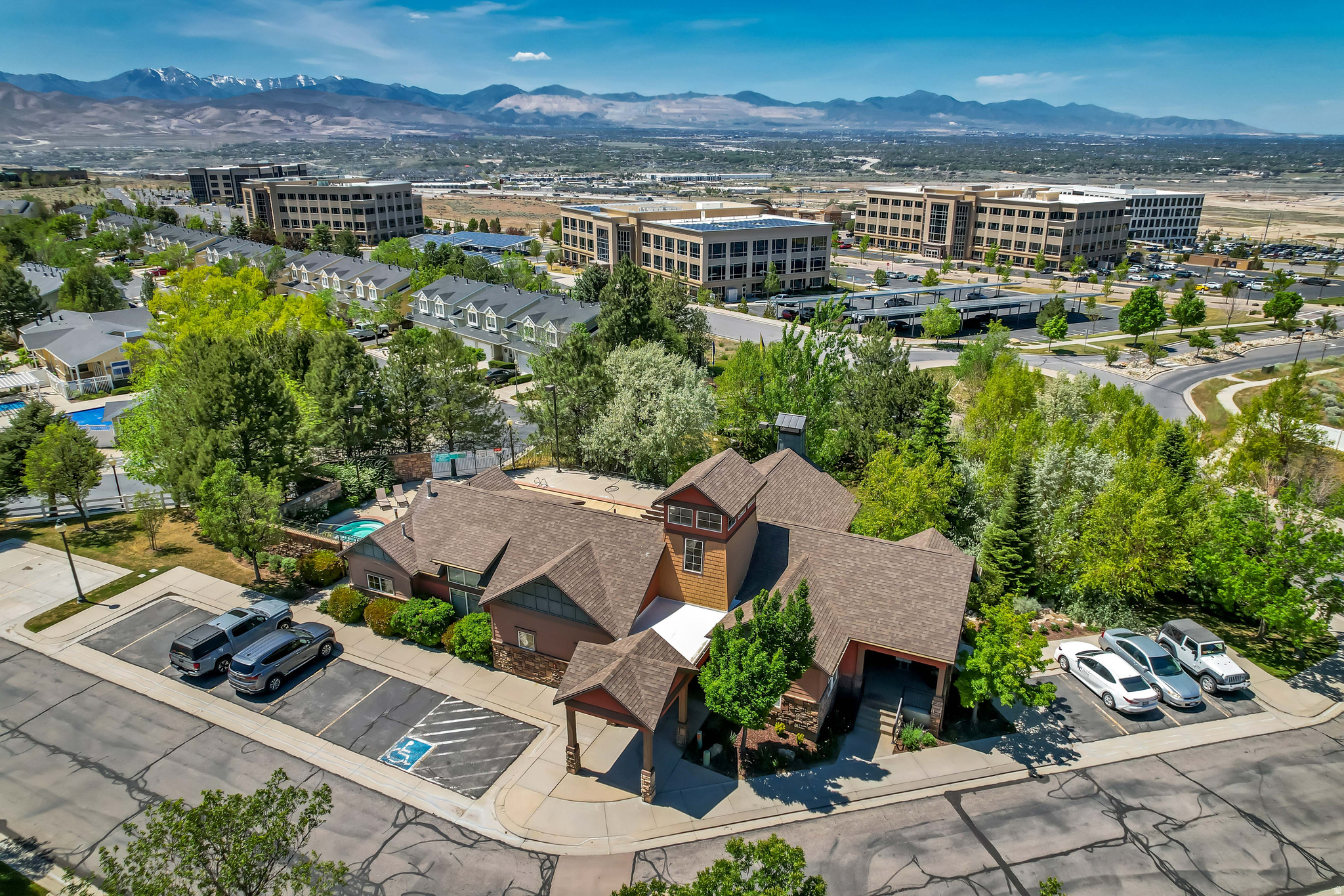 CHANDLER POINT - Residential