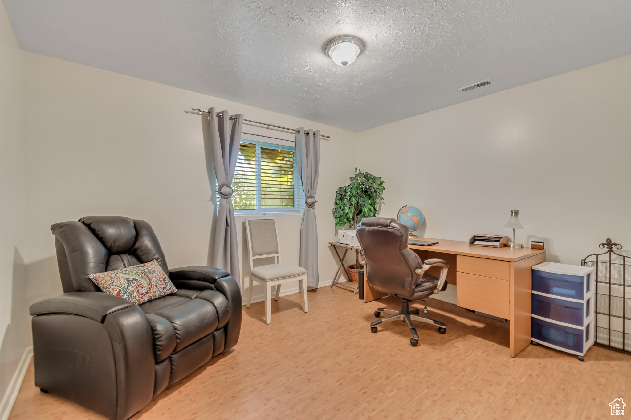 MANORLY COURT - Residential