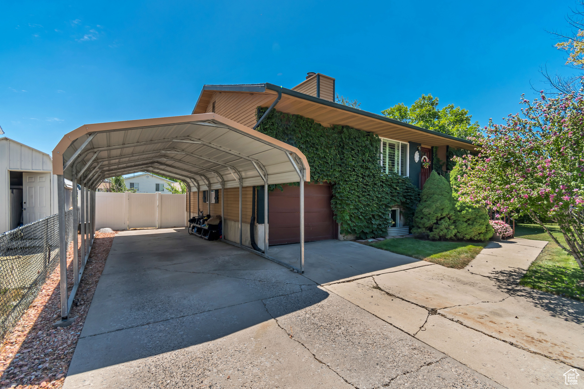 MANORLY COURT - Residential