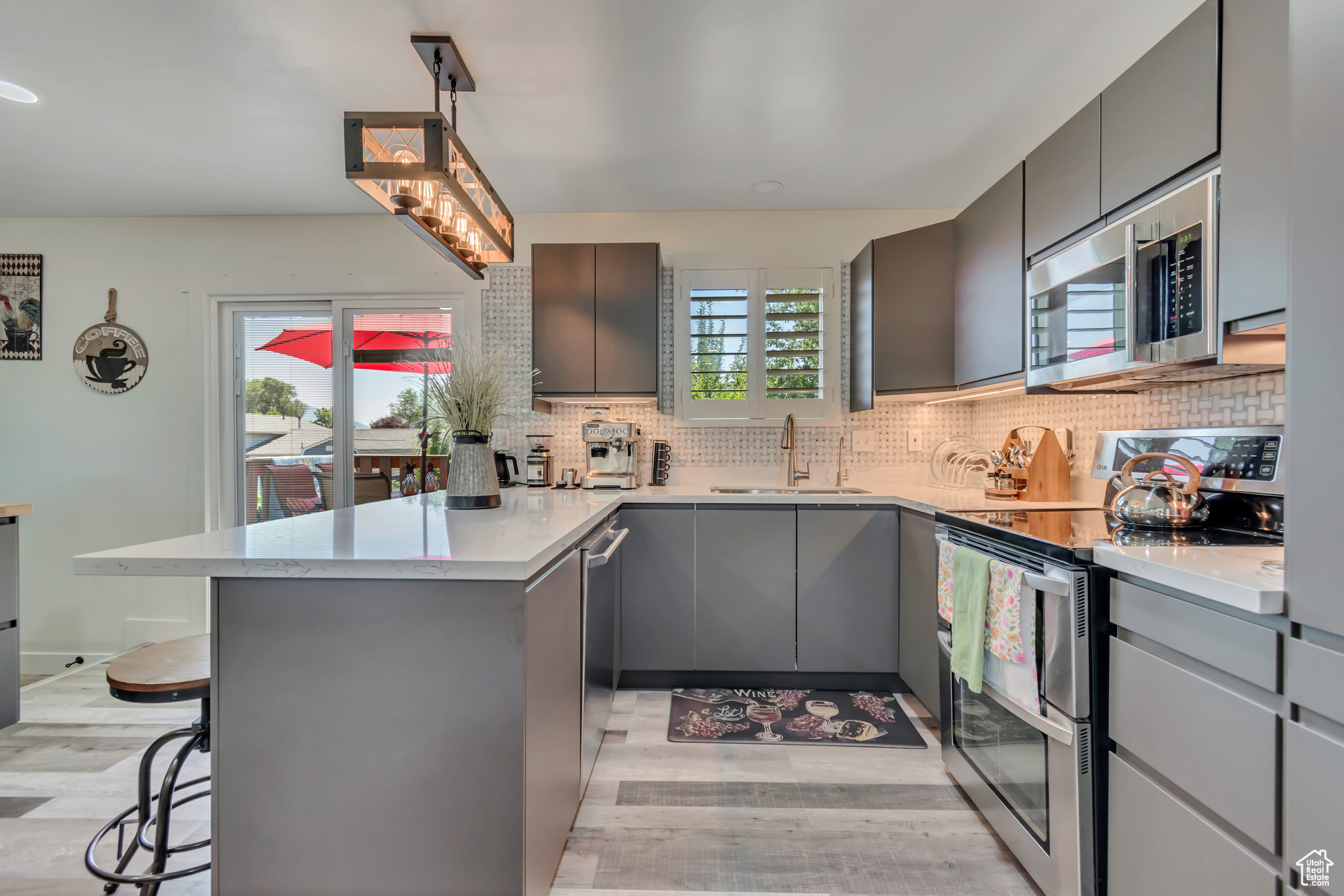 MANORLY COURT - Residential