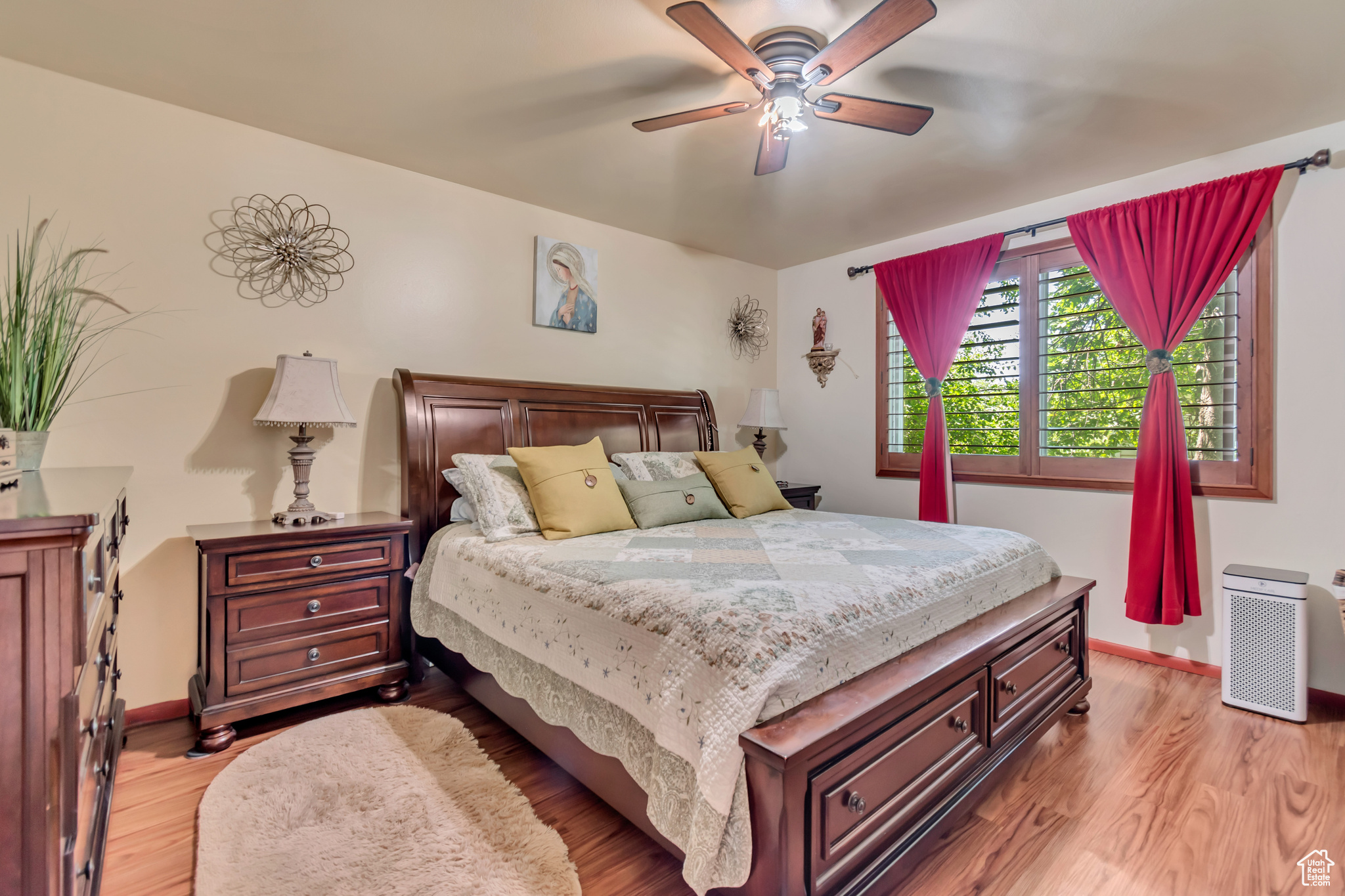 MANORLY COURT - Residential