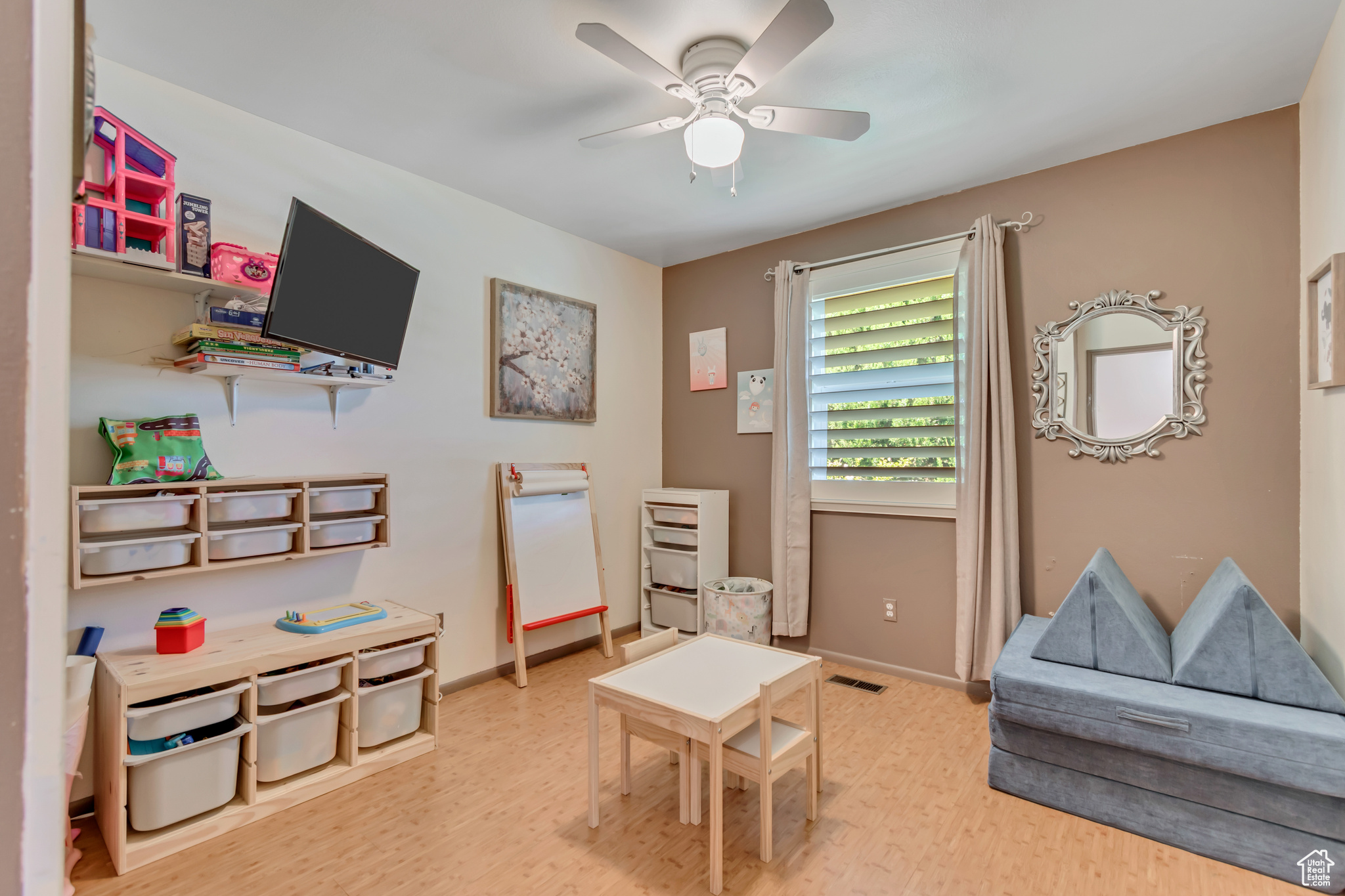 MANORLY COURT - Residential