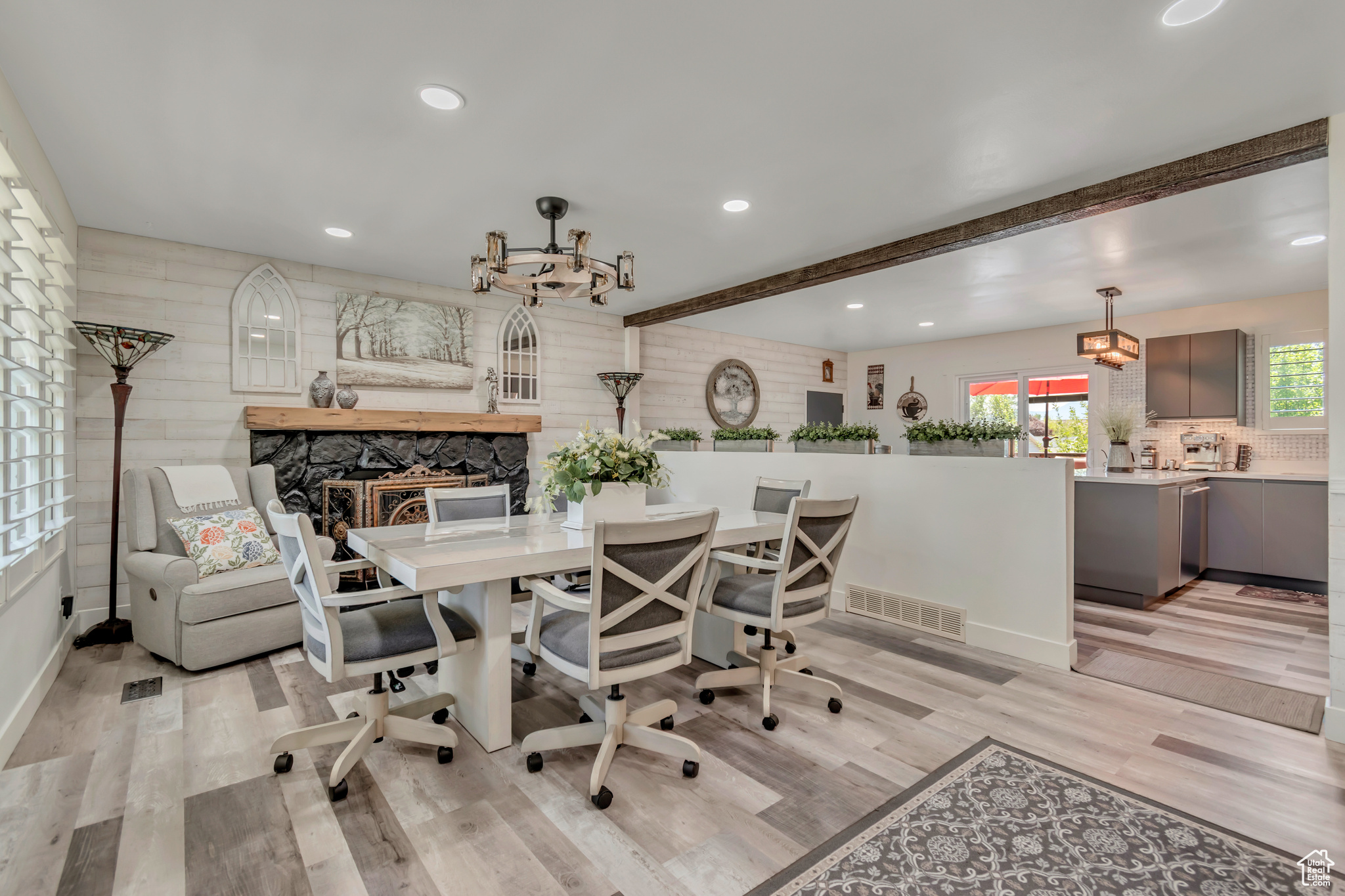 MANORLY COURT - Residential