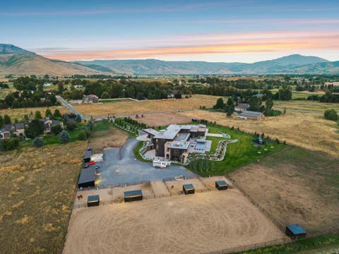 Tiny photo for 1315 N 6900 E, Huntsville, UT 84317 (MLS # 2178238)