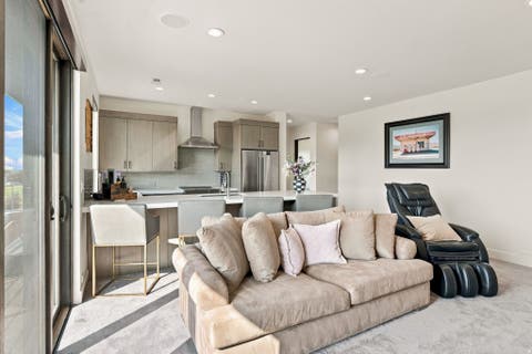 Tiny photo for 1315 N 6900 E, Huntsville, UT 84317 (MLS # 2178238)