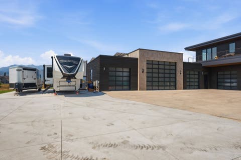 Tiny photo for 1315 N 6900 E, Huntsville, UT 84317 (MLS # 2178238)