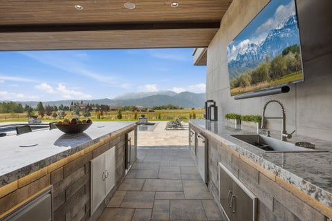 Tiny photo for 1315 N 6900 E, Huntsville, UT 84317 (MLS # 2178238)