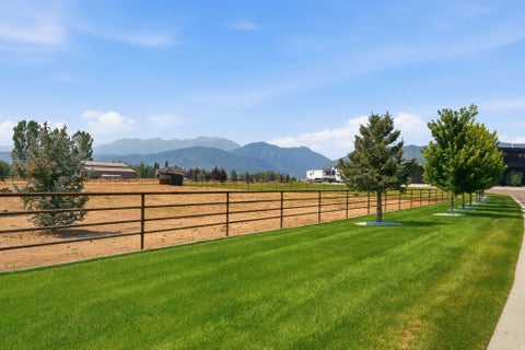 Tiny photo for 1315 N 6900 E, Huntsville, UT 84317 (MLS # 2178238)