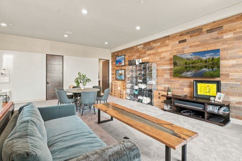 Tiny photo for 1315 N 6900 E, Huntsville, UT 84317 (MLS # 2178238)