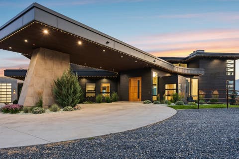 Tiny photo for 1315 N 6900 E, Huntsville, UT 84317 (MLS # 2178238)