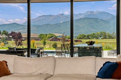 Tiny photo for 1315 N 6900 E, Huntsville, UT 84317 (MLS # 2178238)