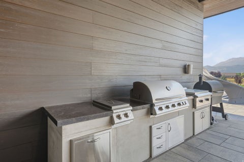 Tiny photo for 1315 N 6900 E, Huntsville, UT 84317 (MLS # 2178238)