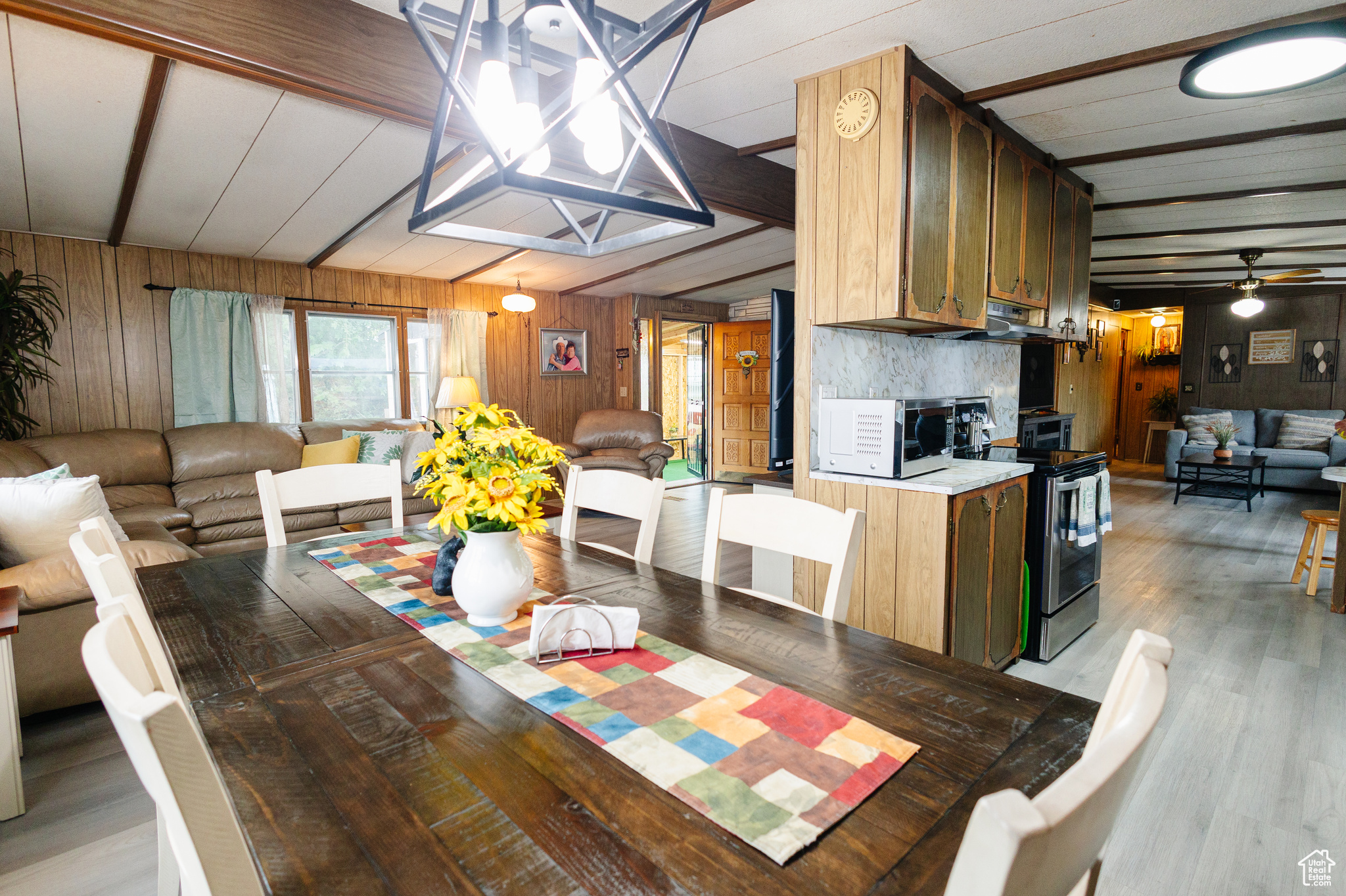 LAMPLIGHTER ESTATES - Residential