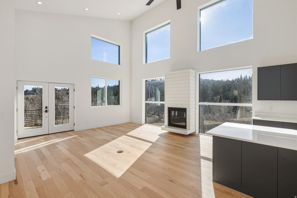 Photo of 1065 BEAVER CIR W, Coalville, UT 84017 (MLS # 2125089)