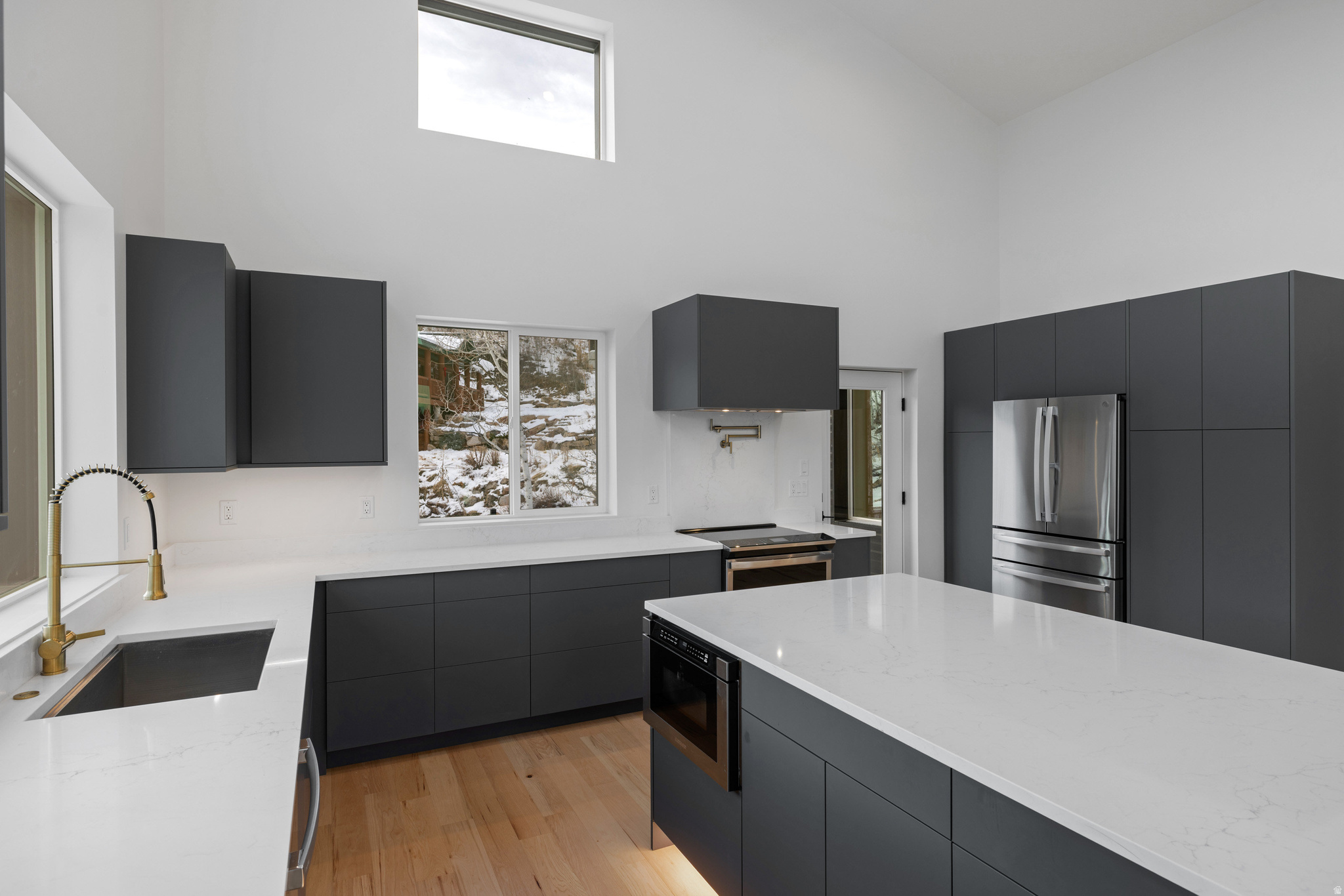 PINE MEADOWS - Residential