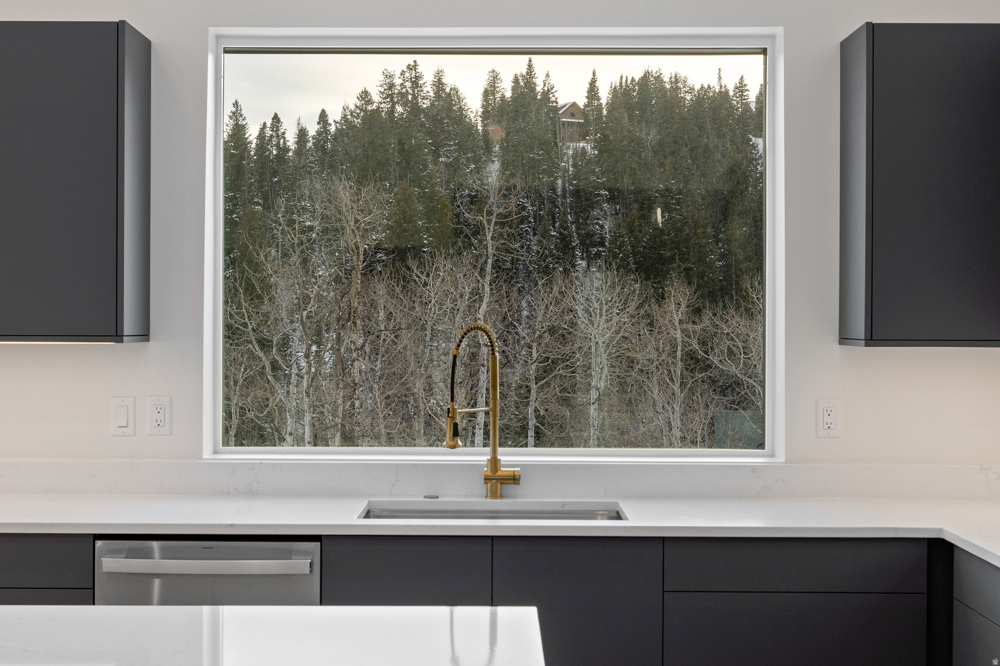 PINE MEADOWS - Residential