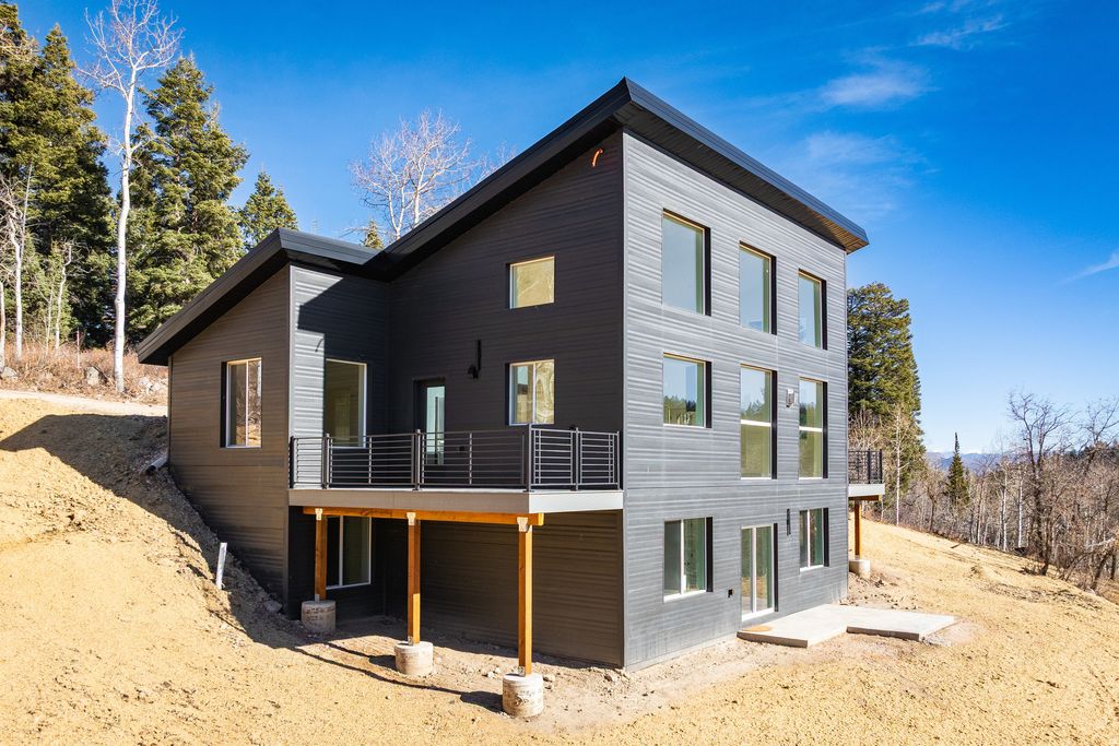 Photo of 1065 BEAVER CIR W, Coalville, UT 84017 (MLS # 2125089)