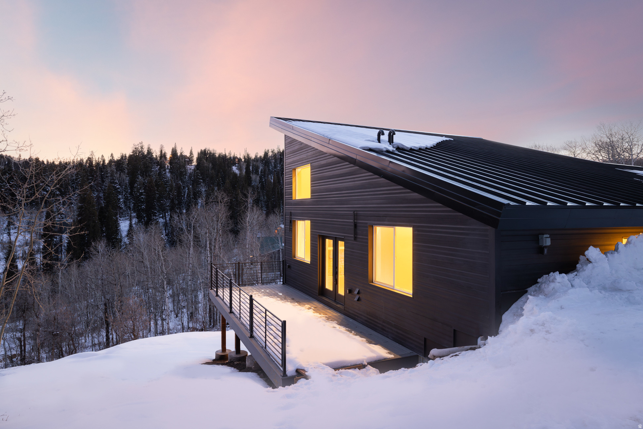 PINE MEADOWS - Residential