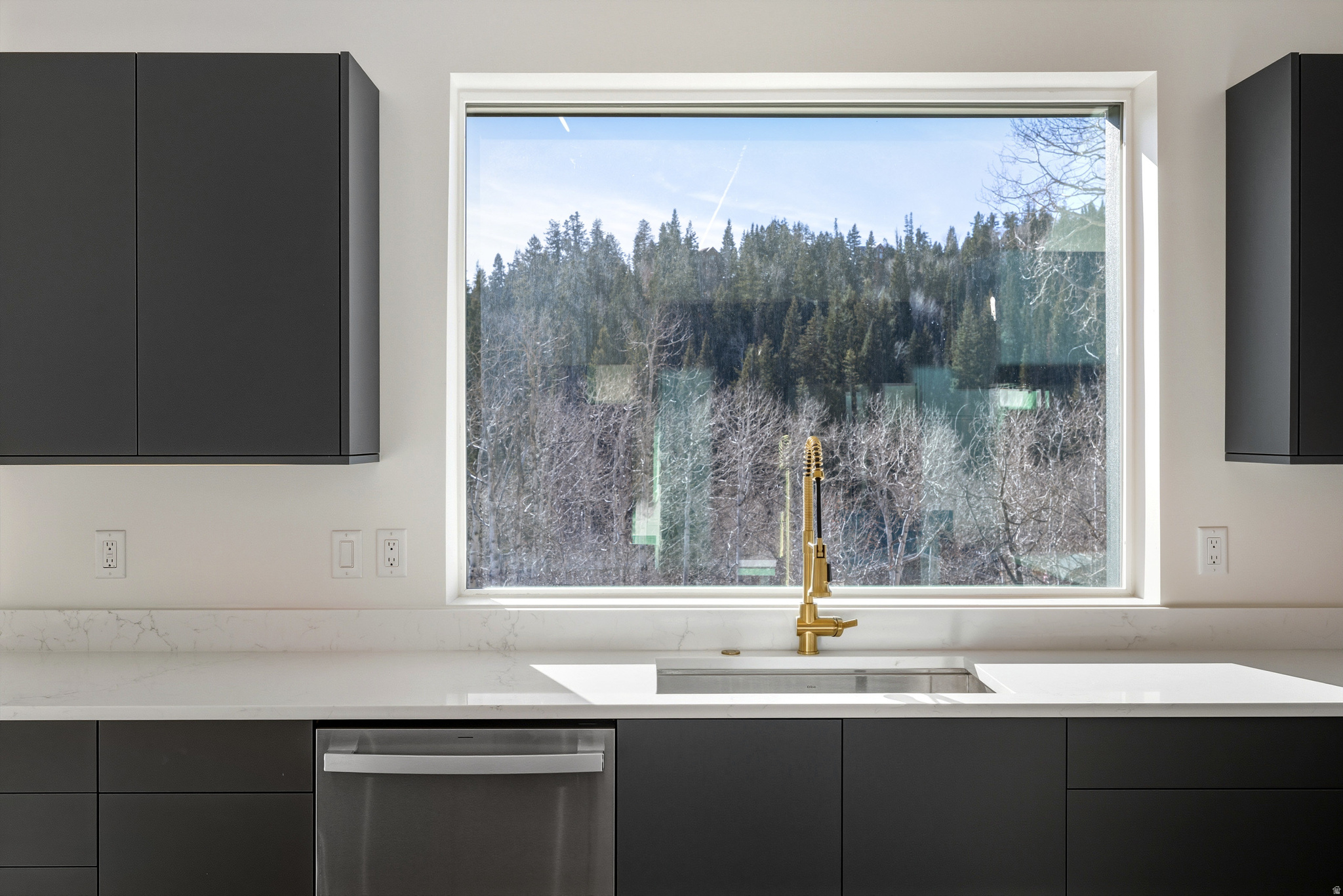 PINE MEADOWS - Residential