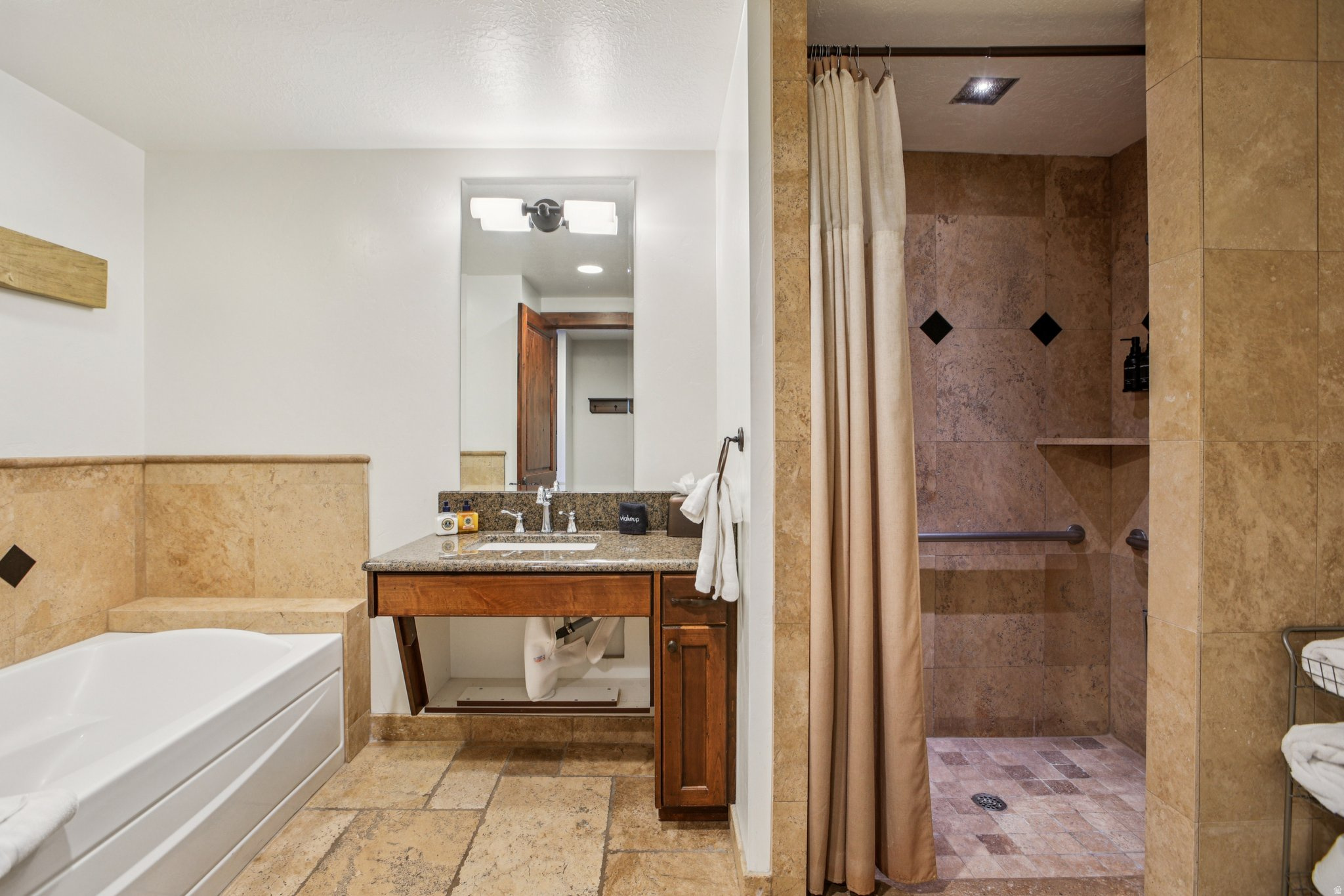 HYATT CENTRIC - Residential