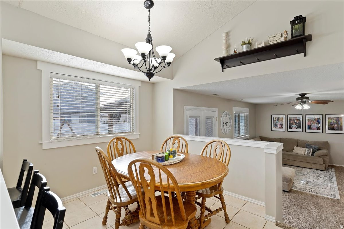 COUNTRY CREEK - Residential