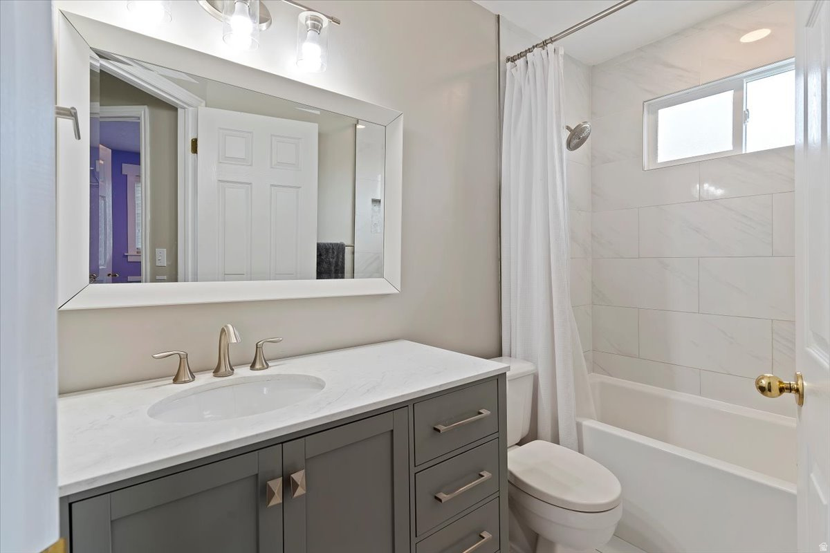 COUNTRY CREEK - Residential