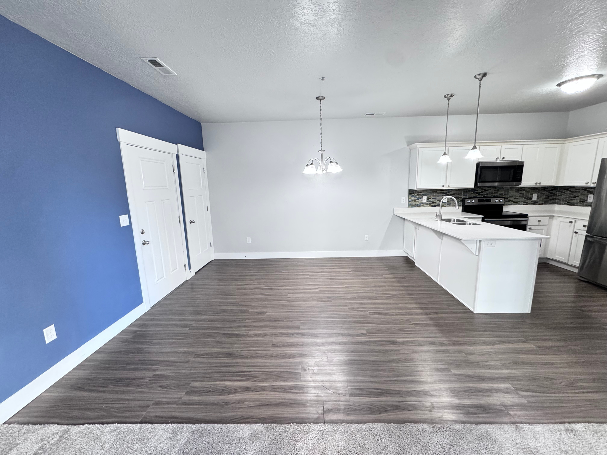 EAGLE VIEW - Residential Lease