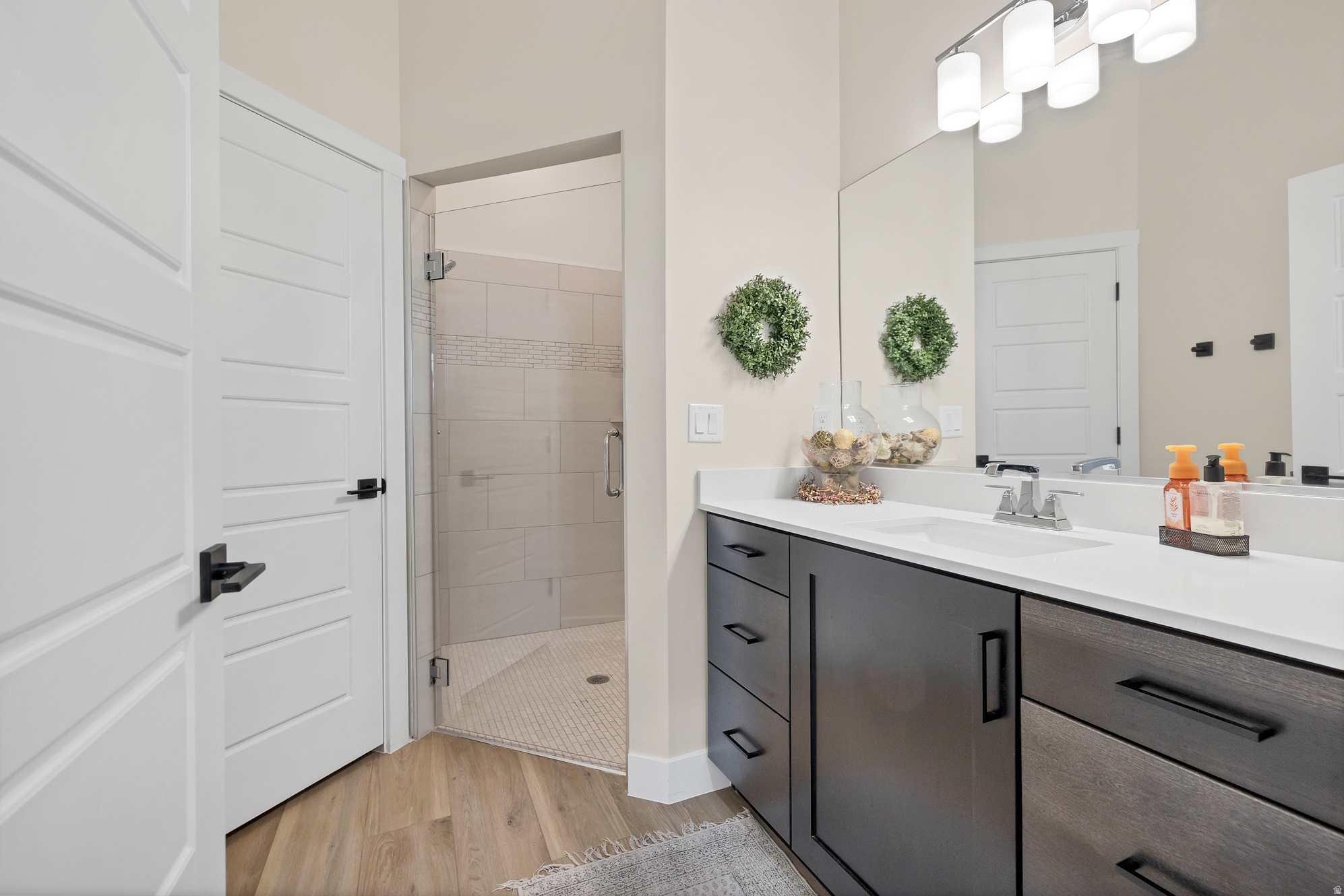 SHOOTING STAR - Residential