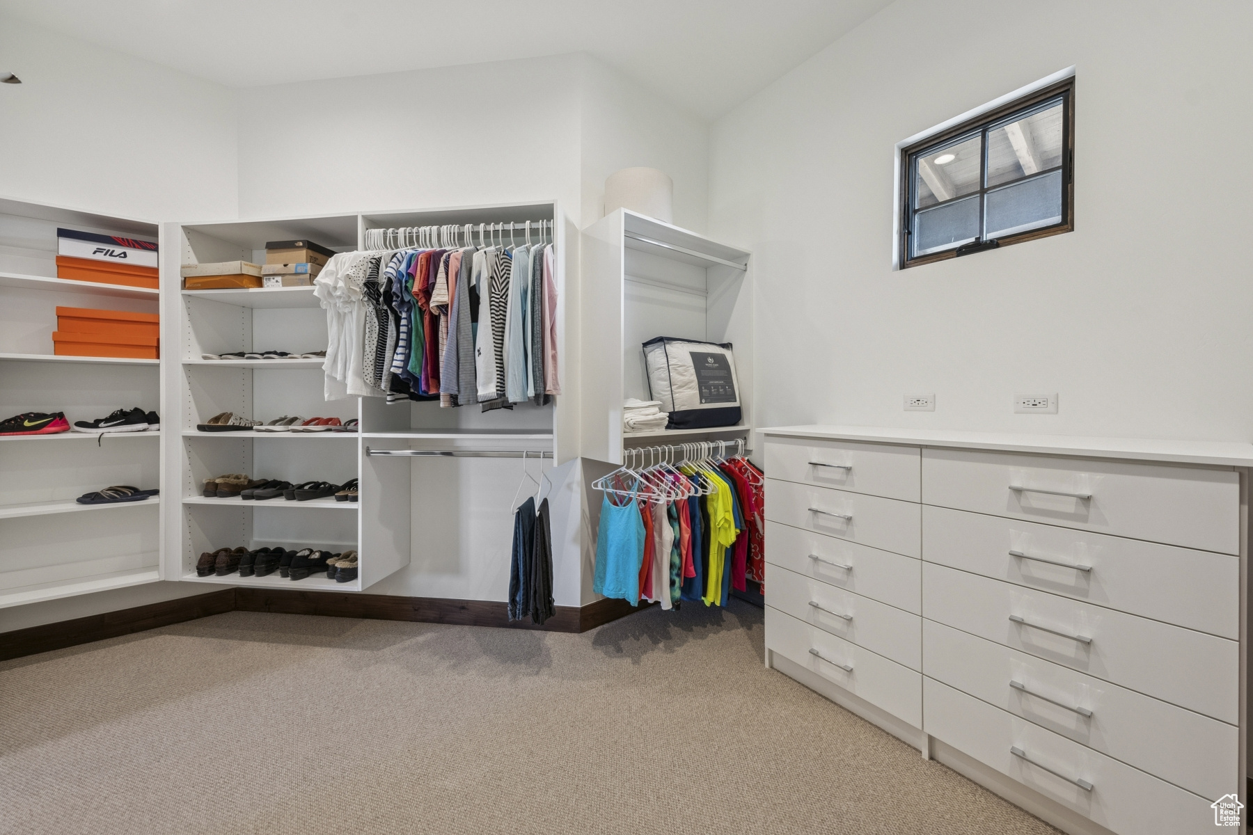 Park City, Utah 84098, United States, 5 Bedrooms Bedrooms, ,4 BathroomsBathrooms,Residential,Pending,146273