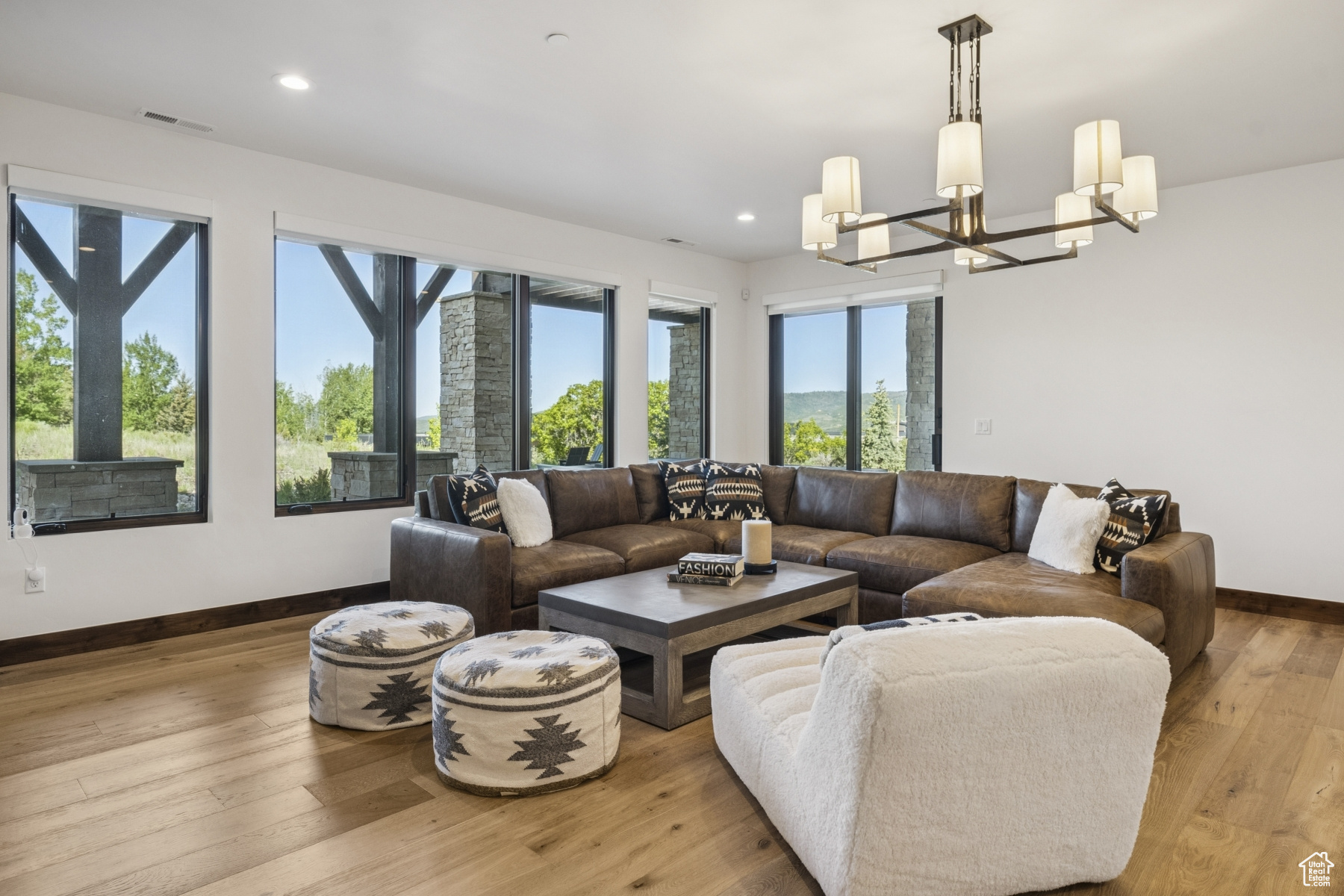 Park City, Utah 84098, United States, 5 Bedrooms Bedrooms, ,4 BathroomsBathrooms,Residential,Pending,146273