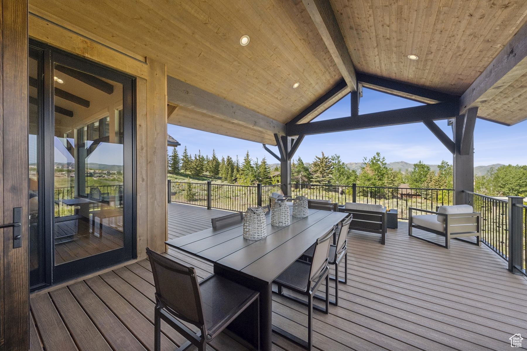 Park City, Utah 84098, United States, 5 Bedrooms Bedrooms, ,4 BathroomsBathrooms,Residential,Pending,146273