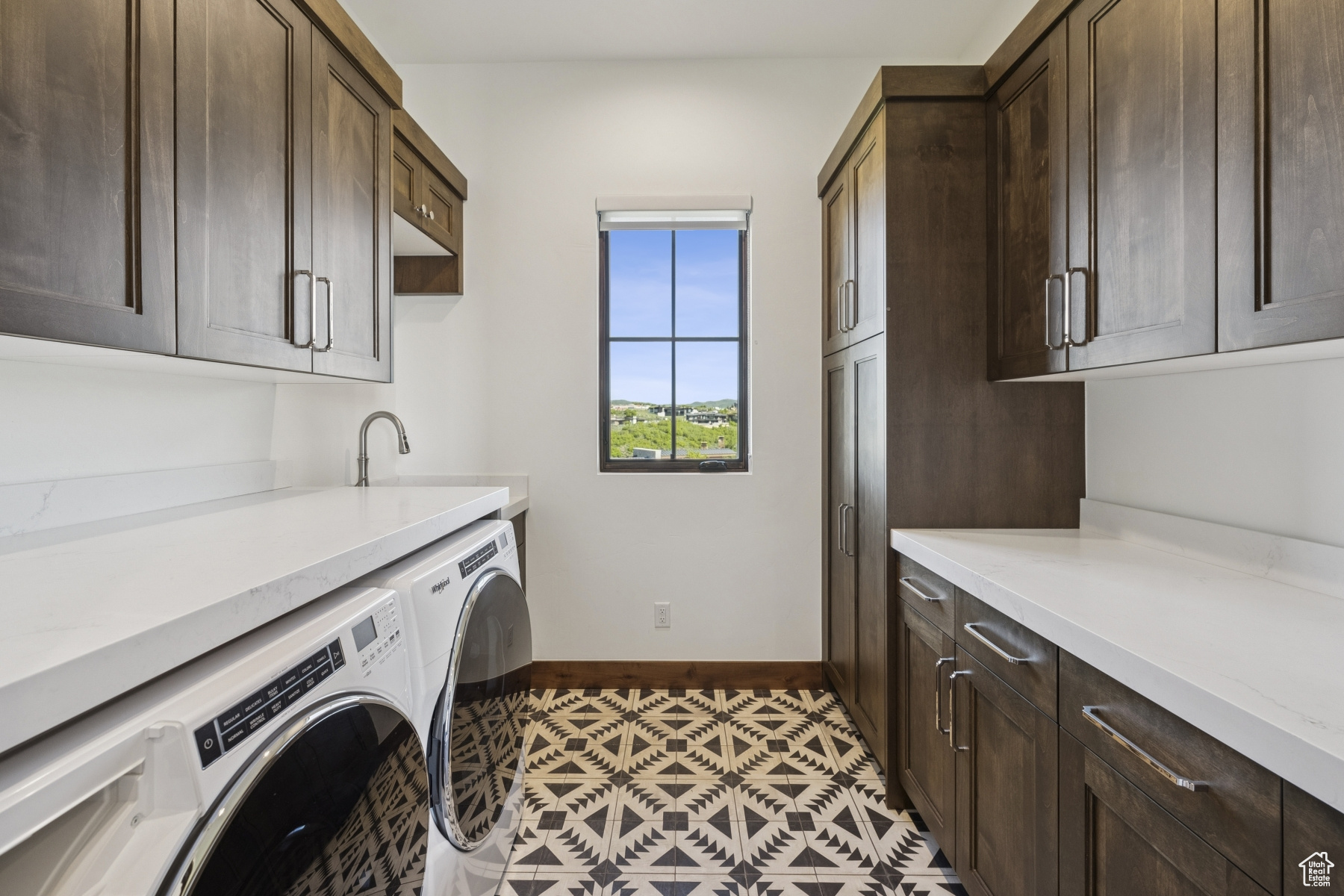 Park City, Utah 84098, United States, 5 Bedrooms Bedrooms, ,4 BathroomsBathrooms,Residential,Pending,146273