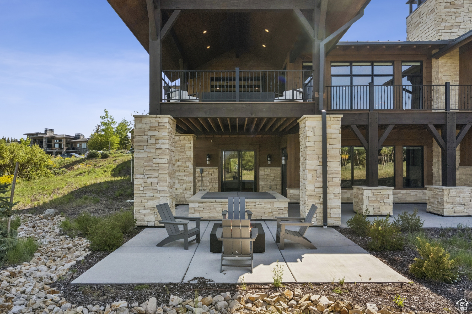 Park City, Utah 84098, United States, 5 Bedrooms Bedrooms, ,4 BathroomsBathrooms,Residential,Pending,146273